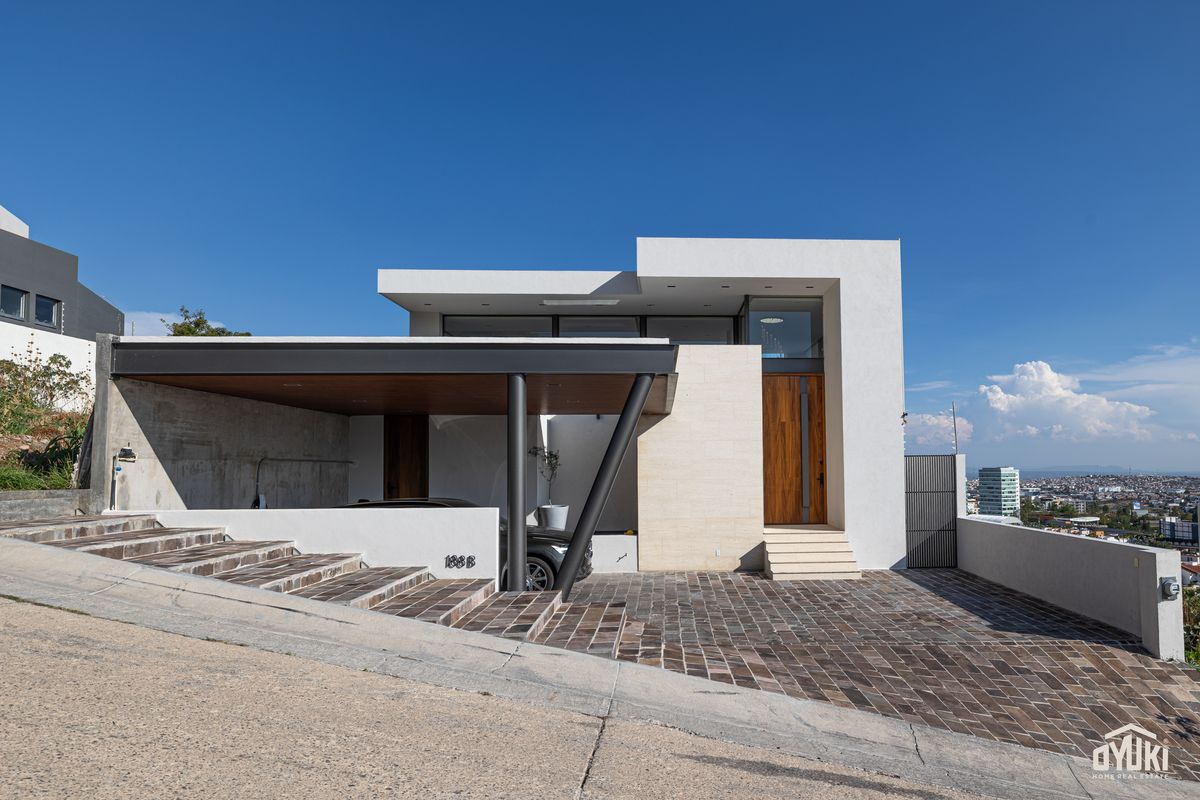 Casa en Bosques del Refugio